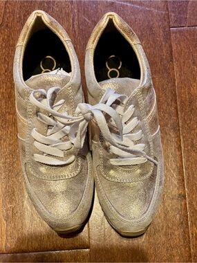 COFI Metallic Gold Platform Sneakers Womens Size 6 NWOB Casual Fashion Shoes